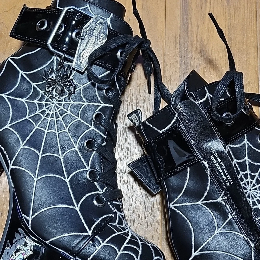 Demonia Spiderweb Torment Boots - Picture 10 of 11